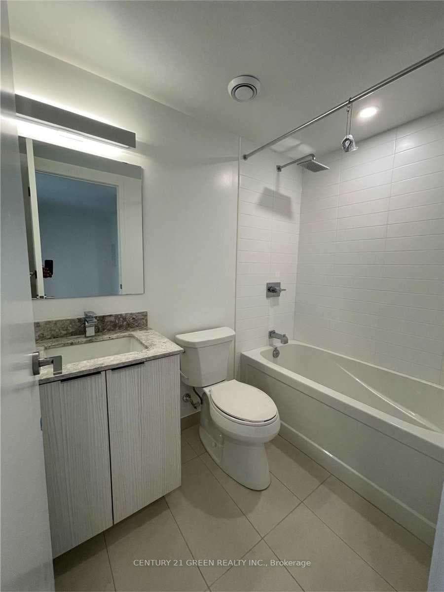 501 Yonge Street Unit 1102 photo 12