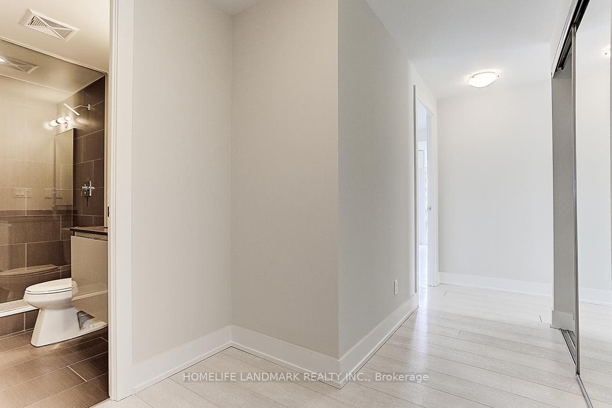 200 Bloor Street Unit 1804 photo 8