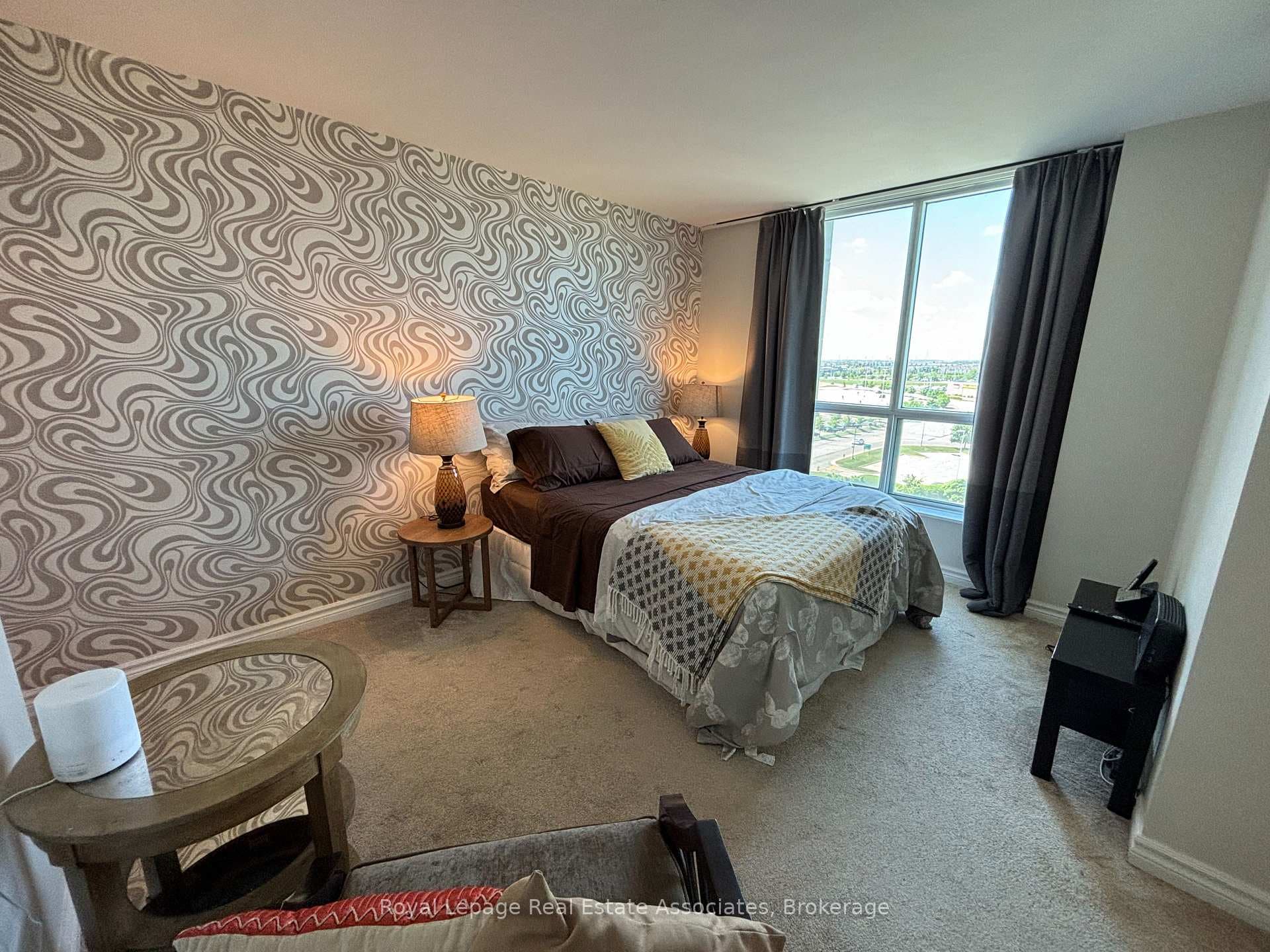 2585 Erin Centre Boulevard Unit 809 photo 20