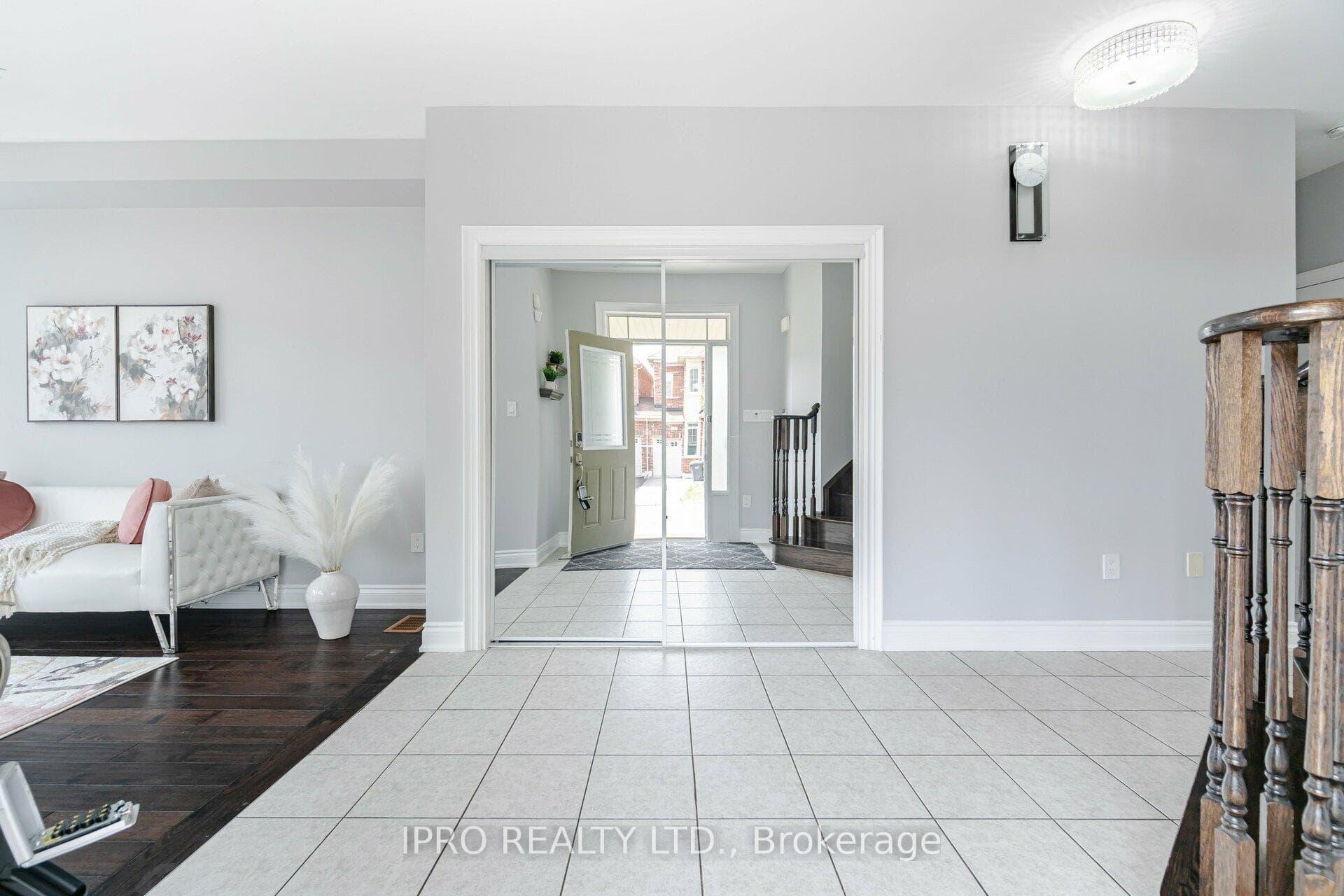 2 Pritchard Road photo 8