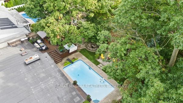 10 Marwood Circle photo 47