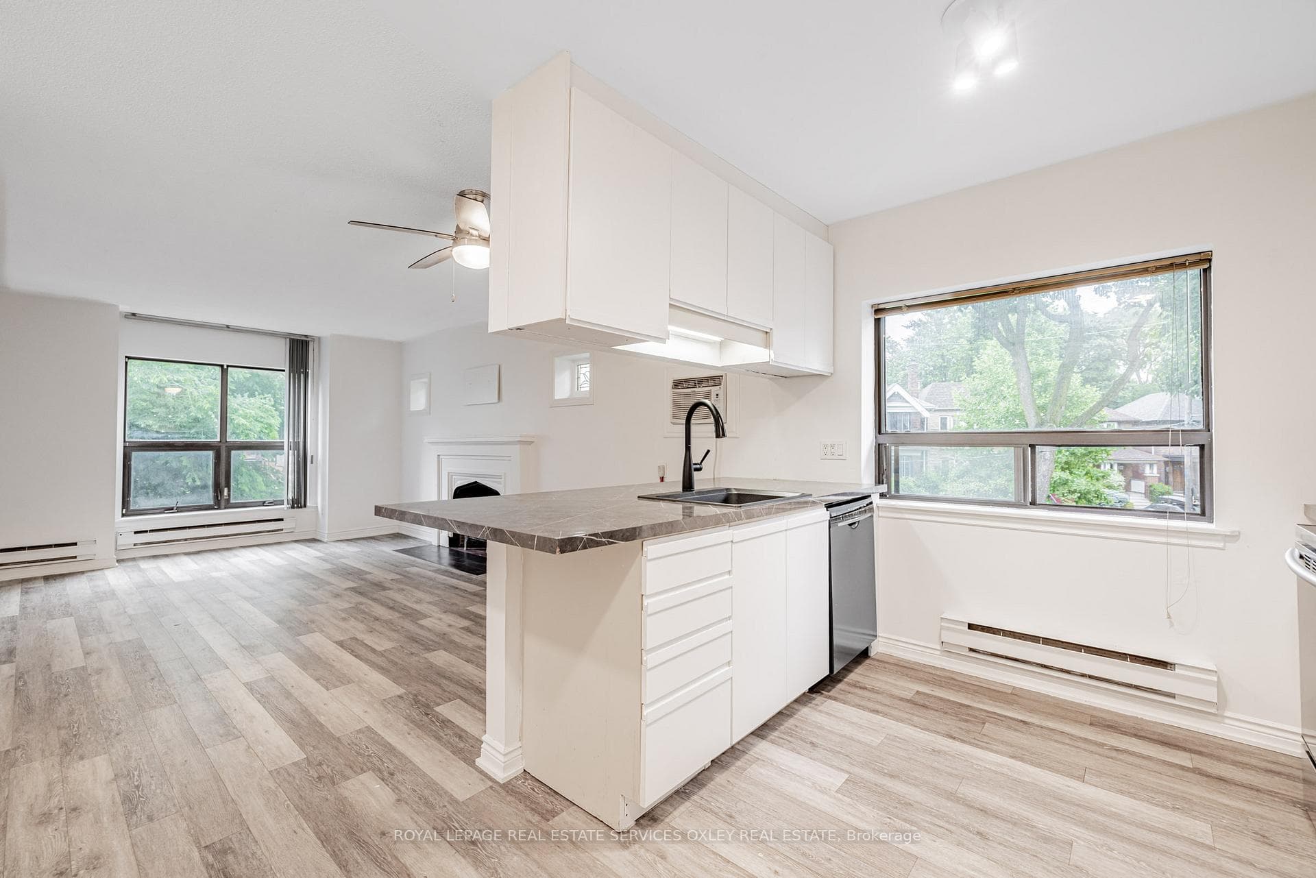 31 Glebe Road Unit 4 photo 10