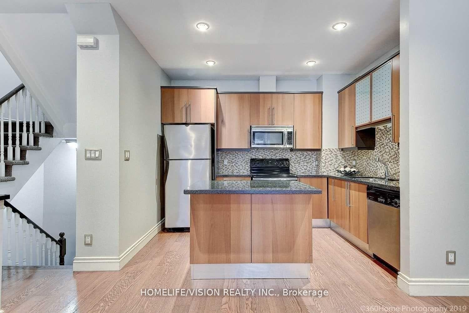 37 Avondale Avenue Unit 506 photo 6