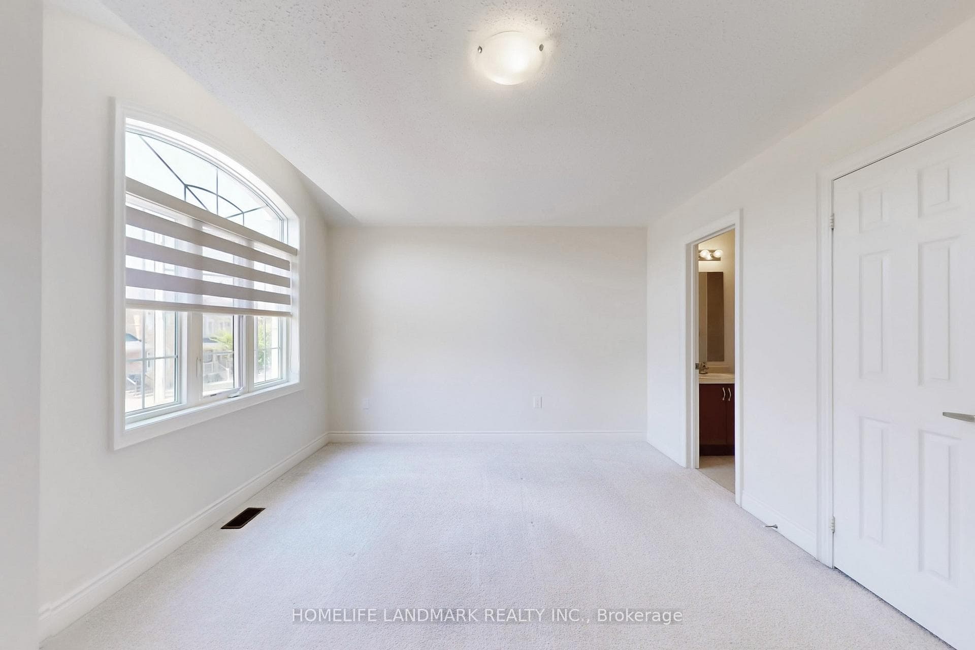 1533 Devine Point photo 29
