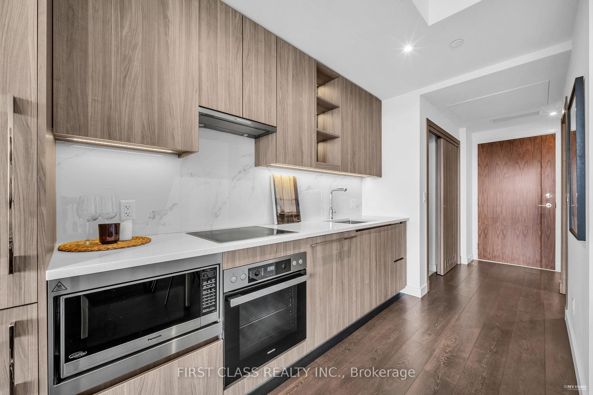 27 Mcmahon Drive Unit 1105 photo 15