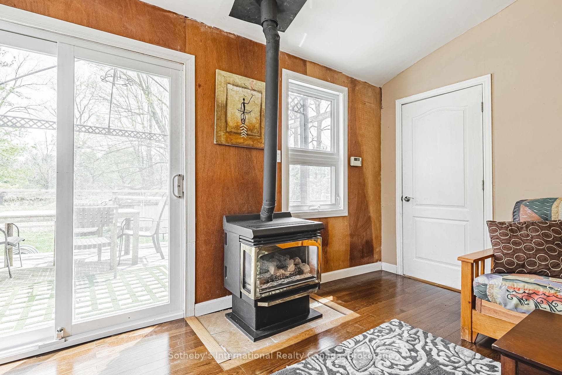 1680 Old Brock Street photo 19