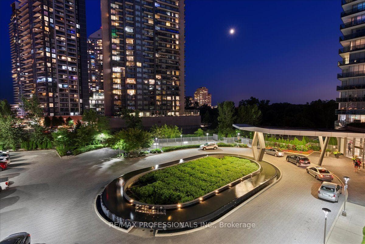 90 Park Lawn Road Unit 315 photo 19