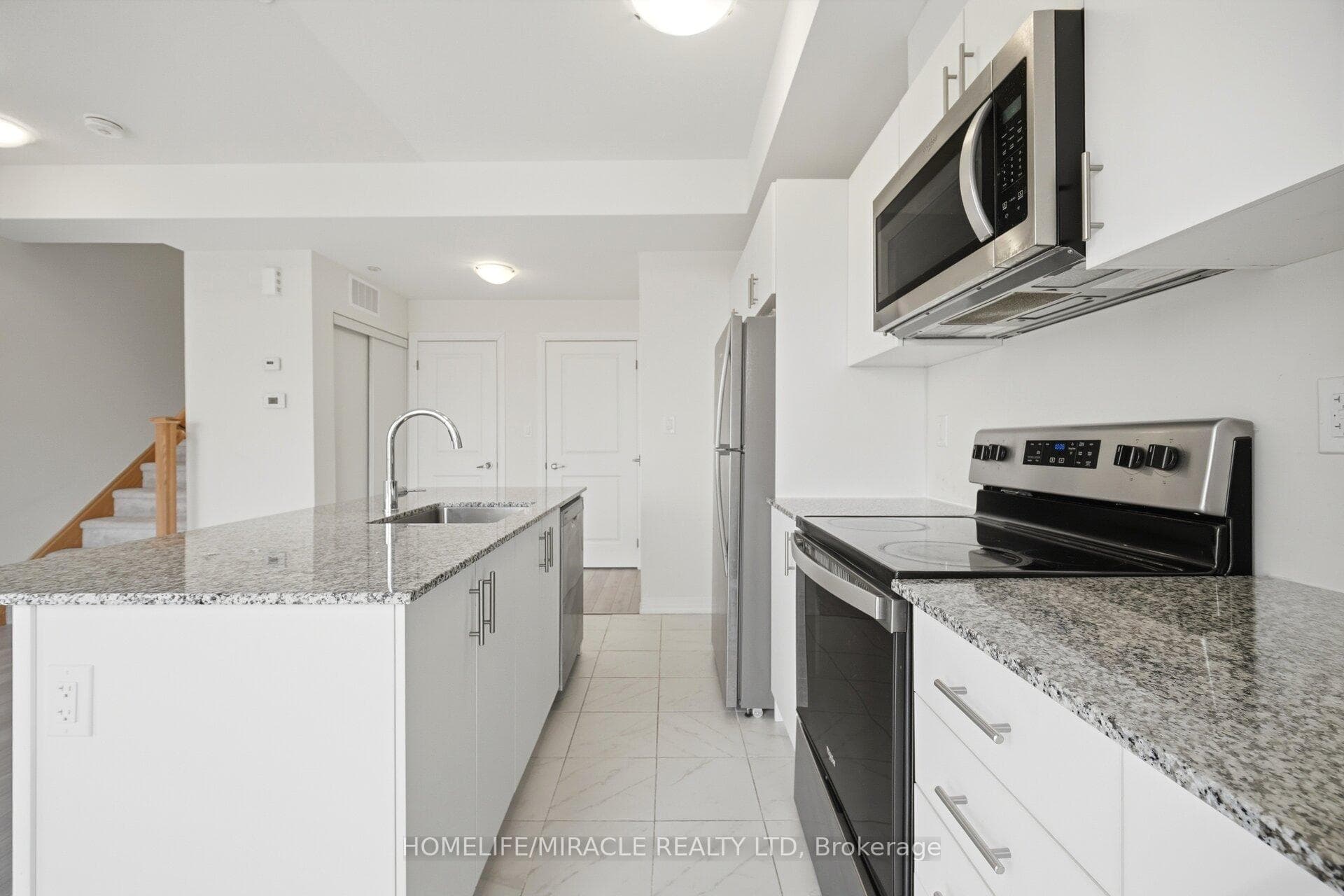 30 Liben Way Unit 20 photo 12