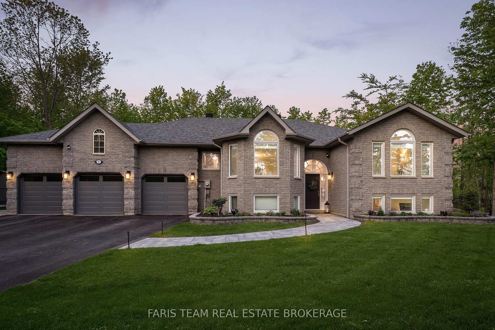 1 Pineview Drive photo 1