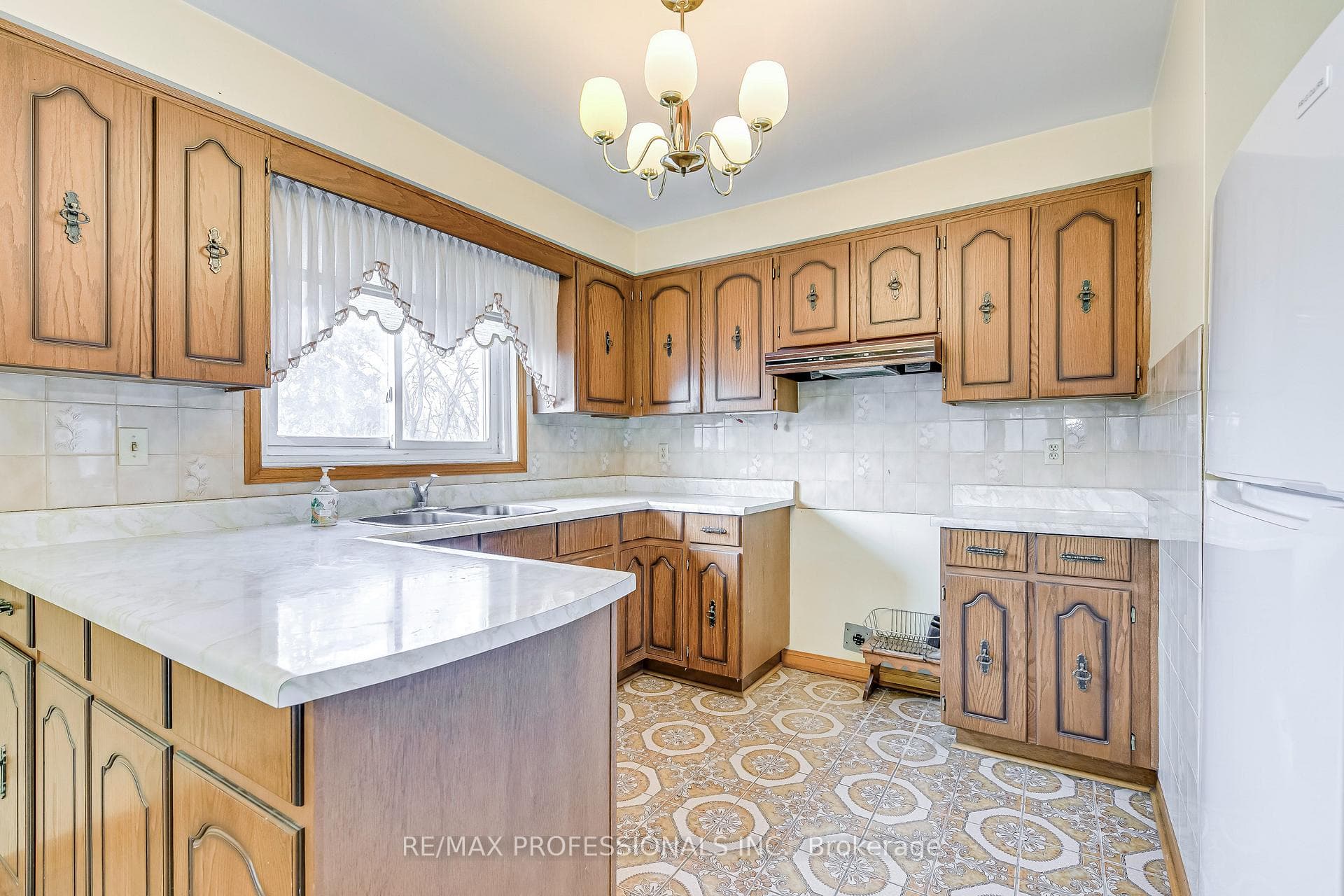 2314 Sheppard Avenue photo 11