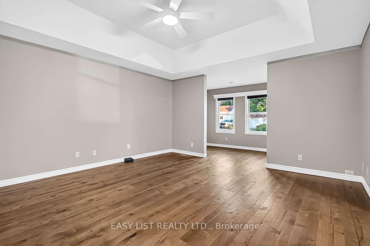 128 Albert Street photo 8