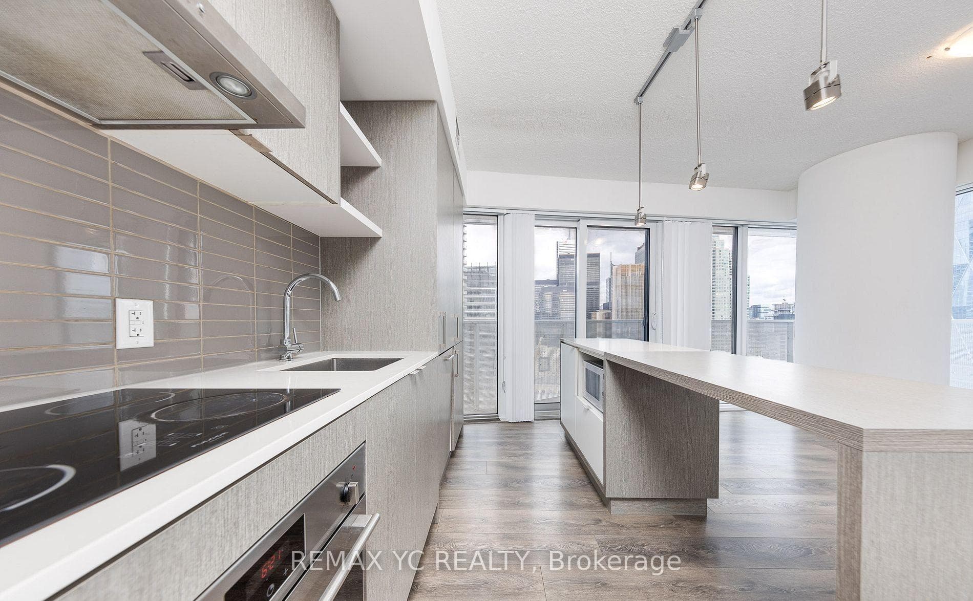 100 Harbour Street Unit 3504 photo 11