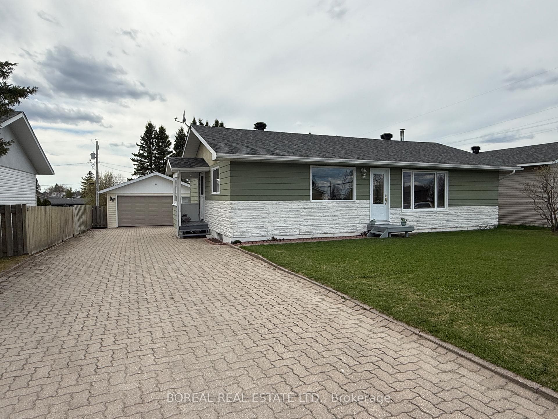 423 Fourteenth Avenue photo 1