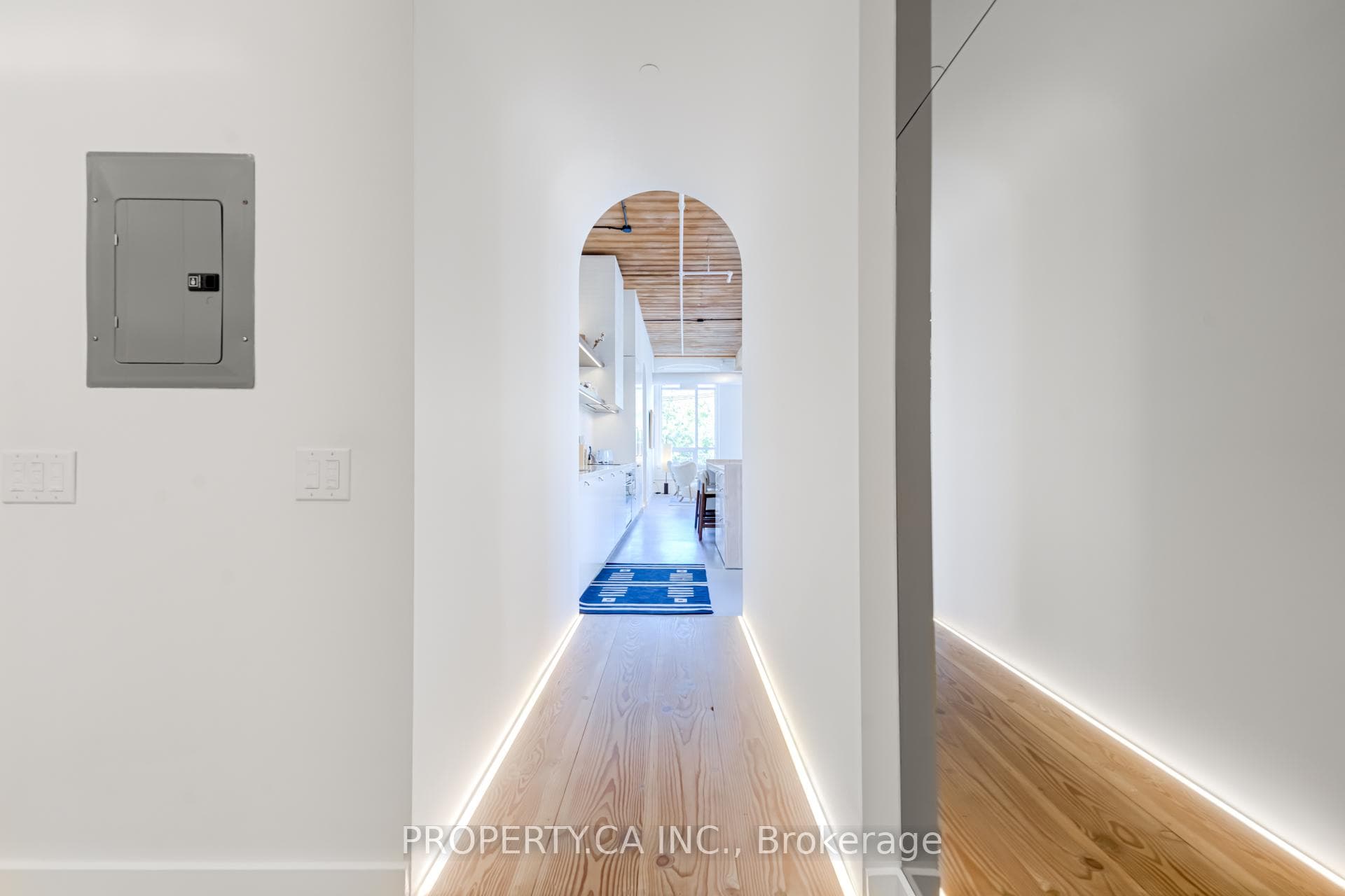 993 Queen Street Unit 214 photo 20