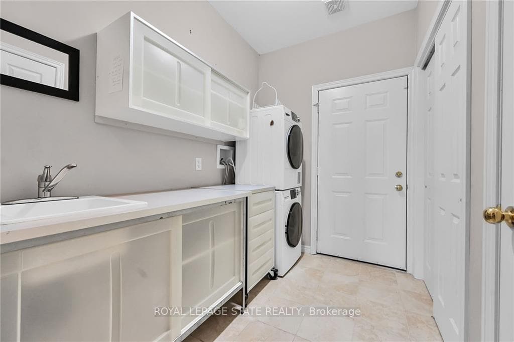 44 Northern Breeze Street Unit 8 photo 24