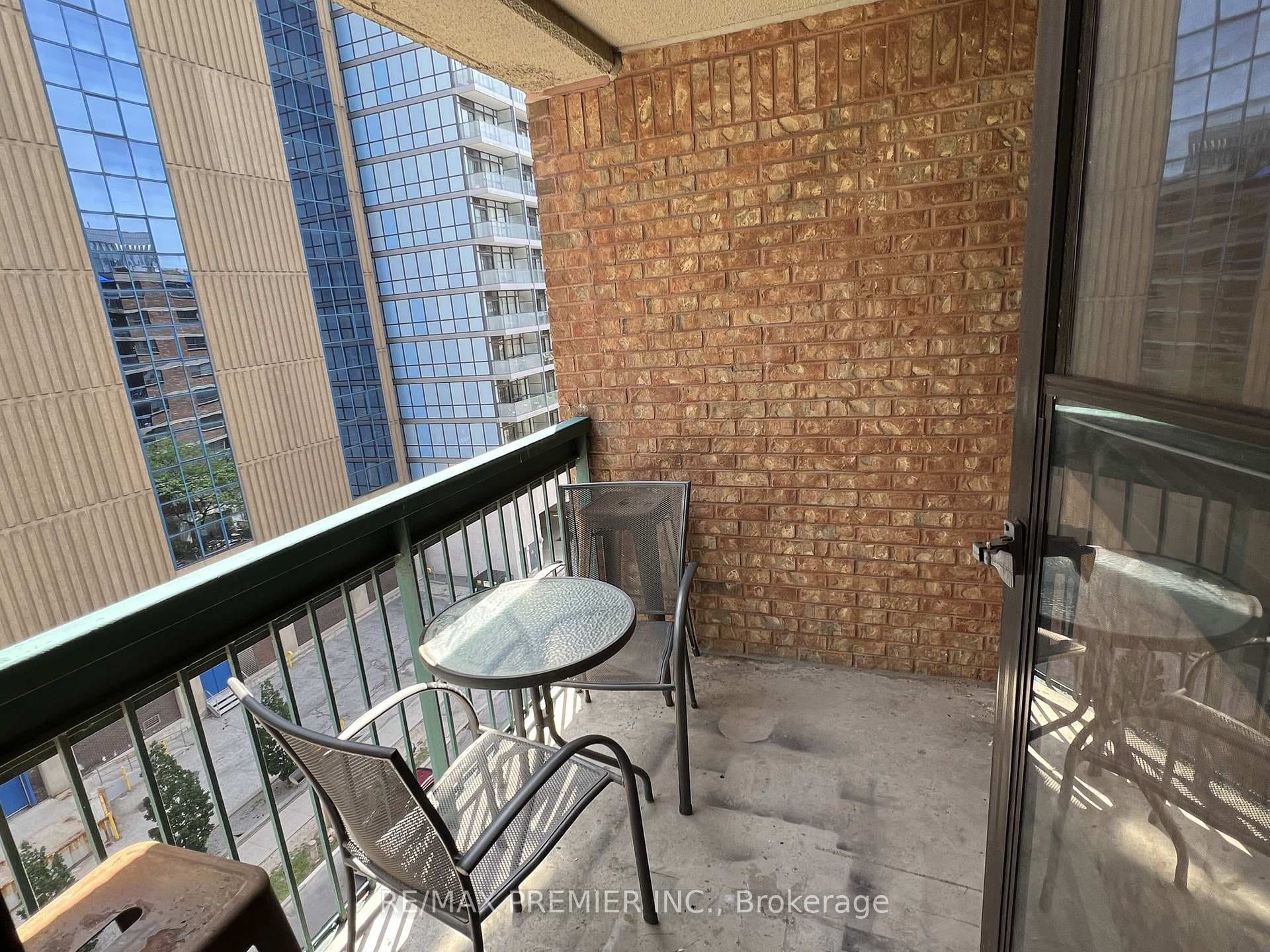 80 St Patrick Street Unit 718 photo 9