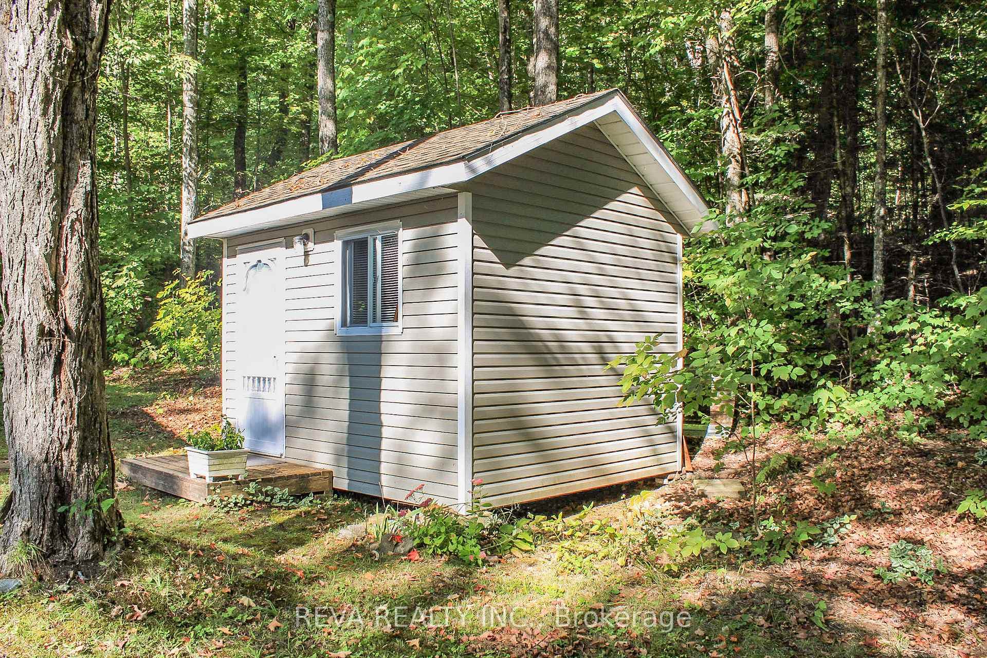 1187 Thunderbird Drive photo 18