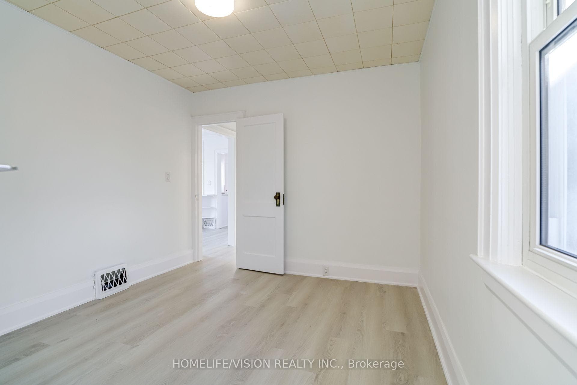 133 Mary Street photo 23