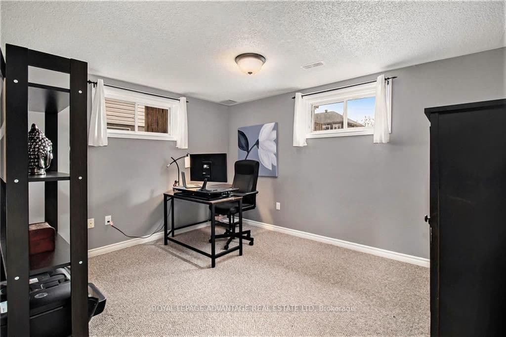 55 LEE Avenue photo 23