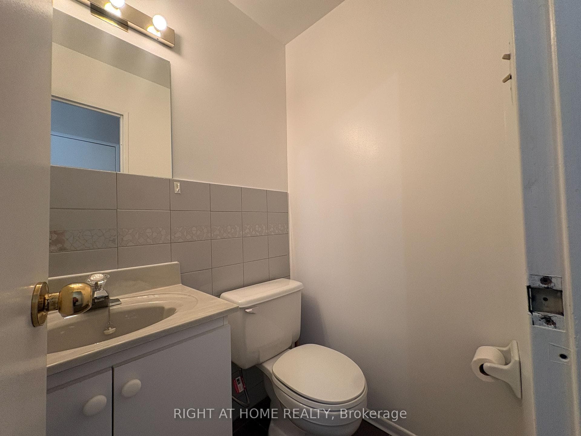 160 Palmdale Drive Unit 194 photo 6