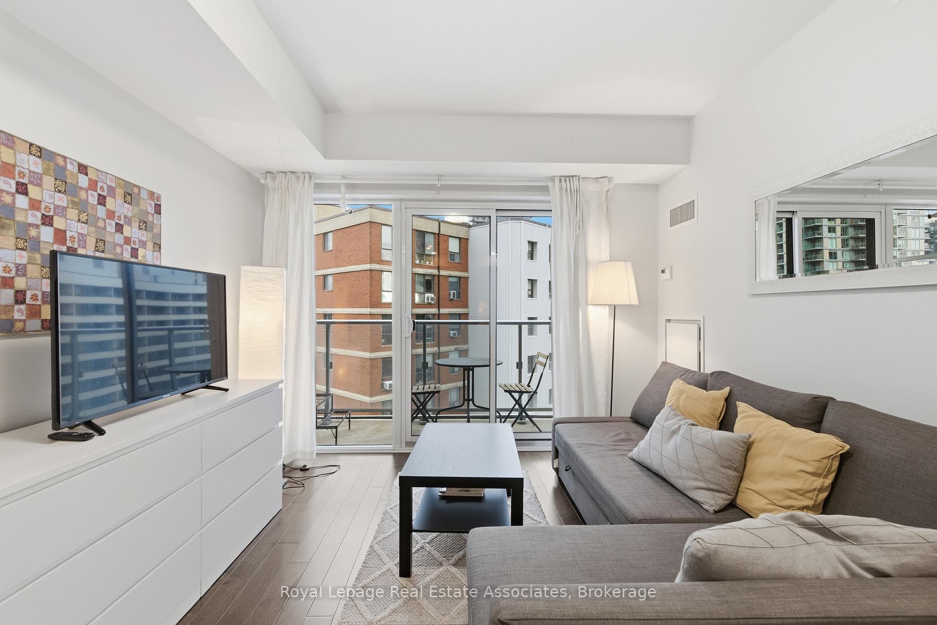58 Orchard View Boulevard Unit 1606 photo 10