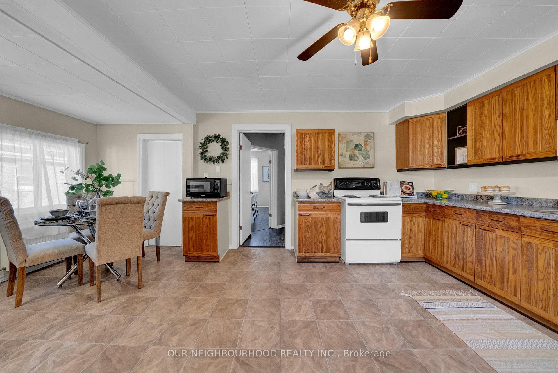 64 Wellington Street photo 11