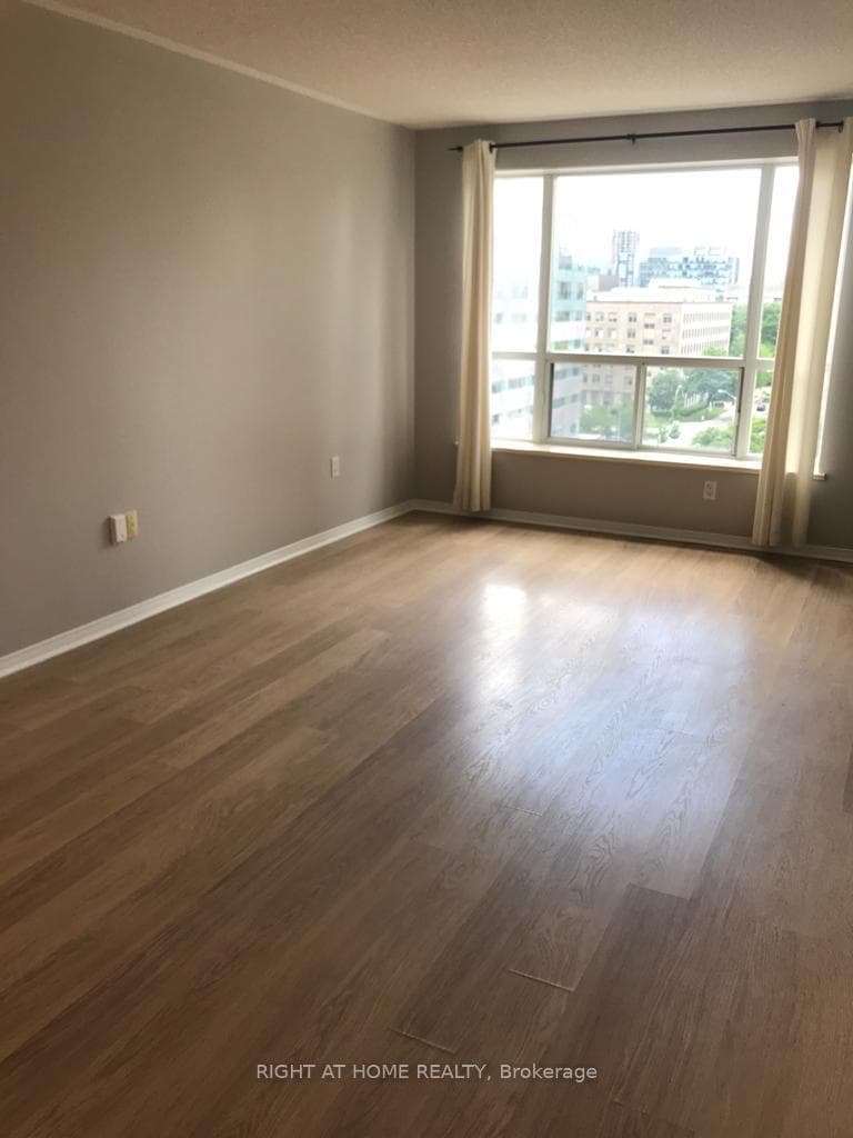 887 Bay Street Unit 1009 photo 7