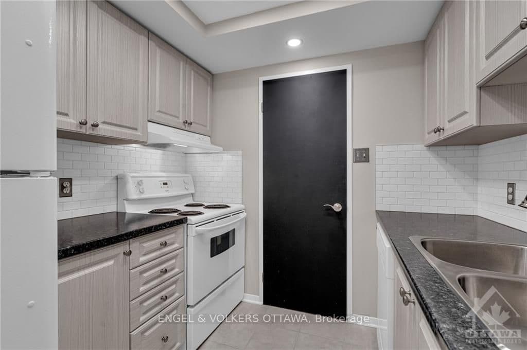 45 HOLLAND Avenue Unit 617 photo 11