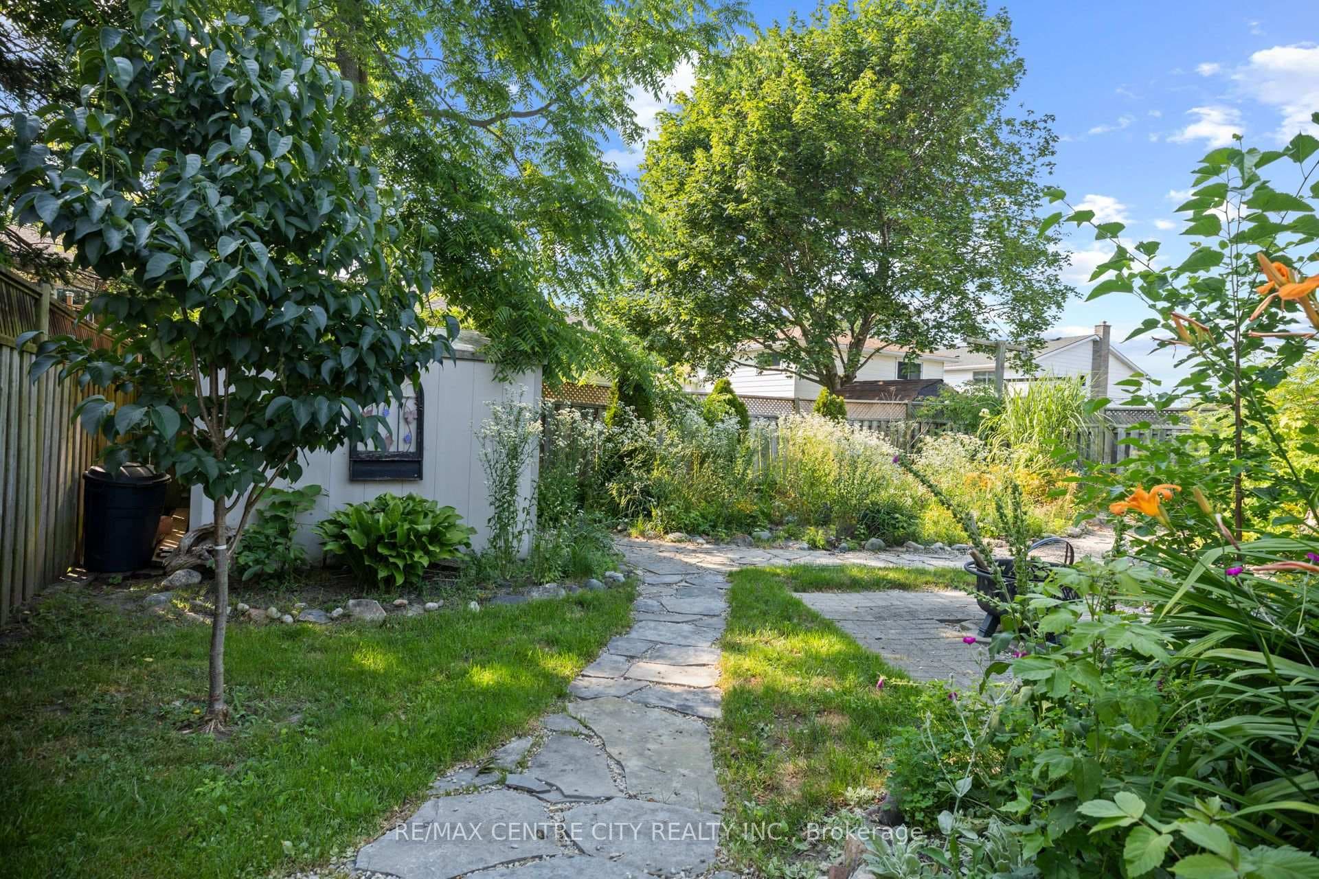 684 Macyoung Drive photo 28