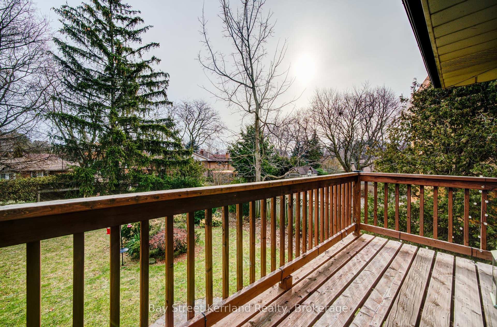 268 Mineola Road photo 27