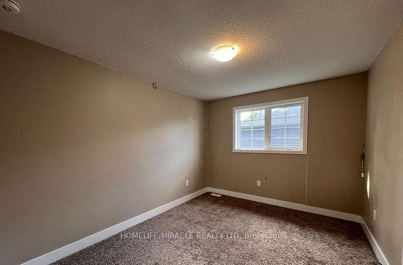 151 Agnes Street photo 21