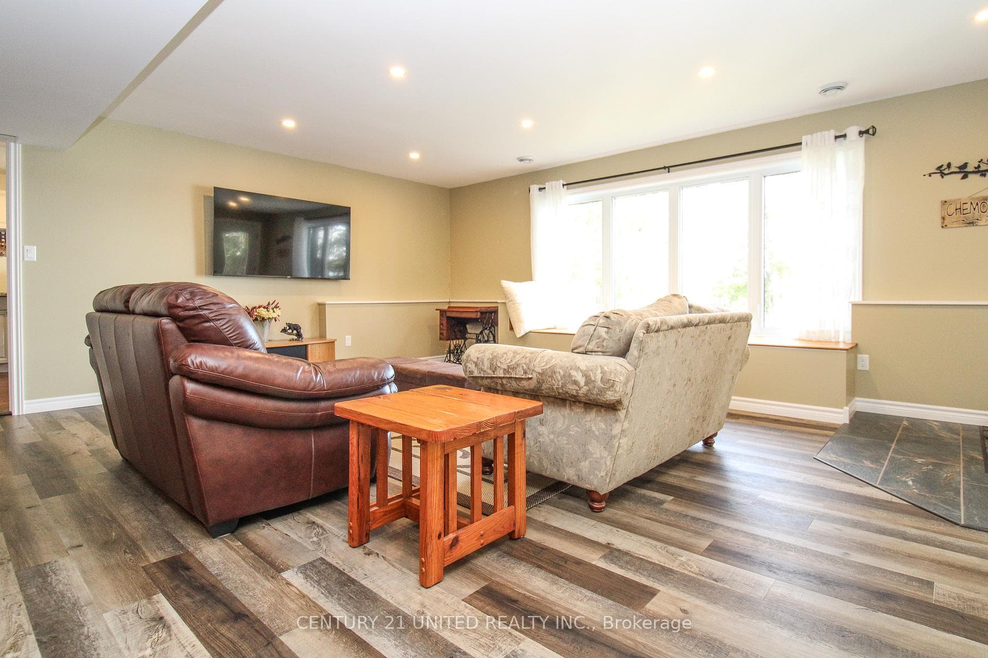 47 Darling Drive photo 28