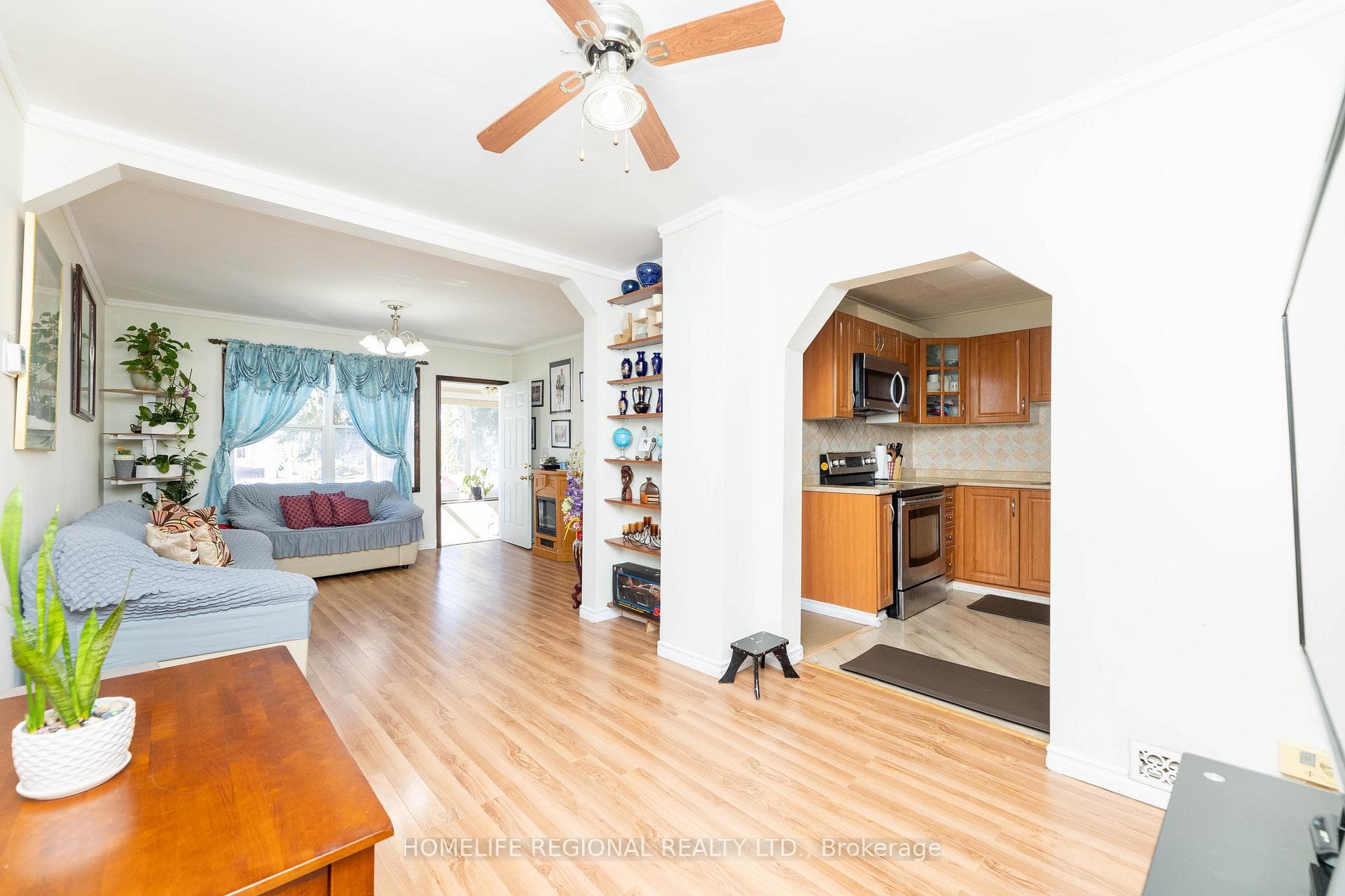 77 Eileen Avenue photo 6