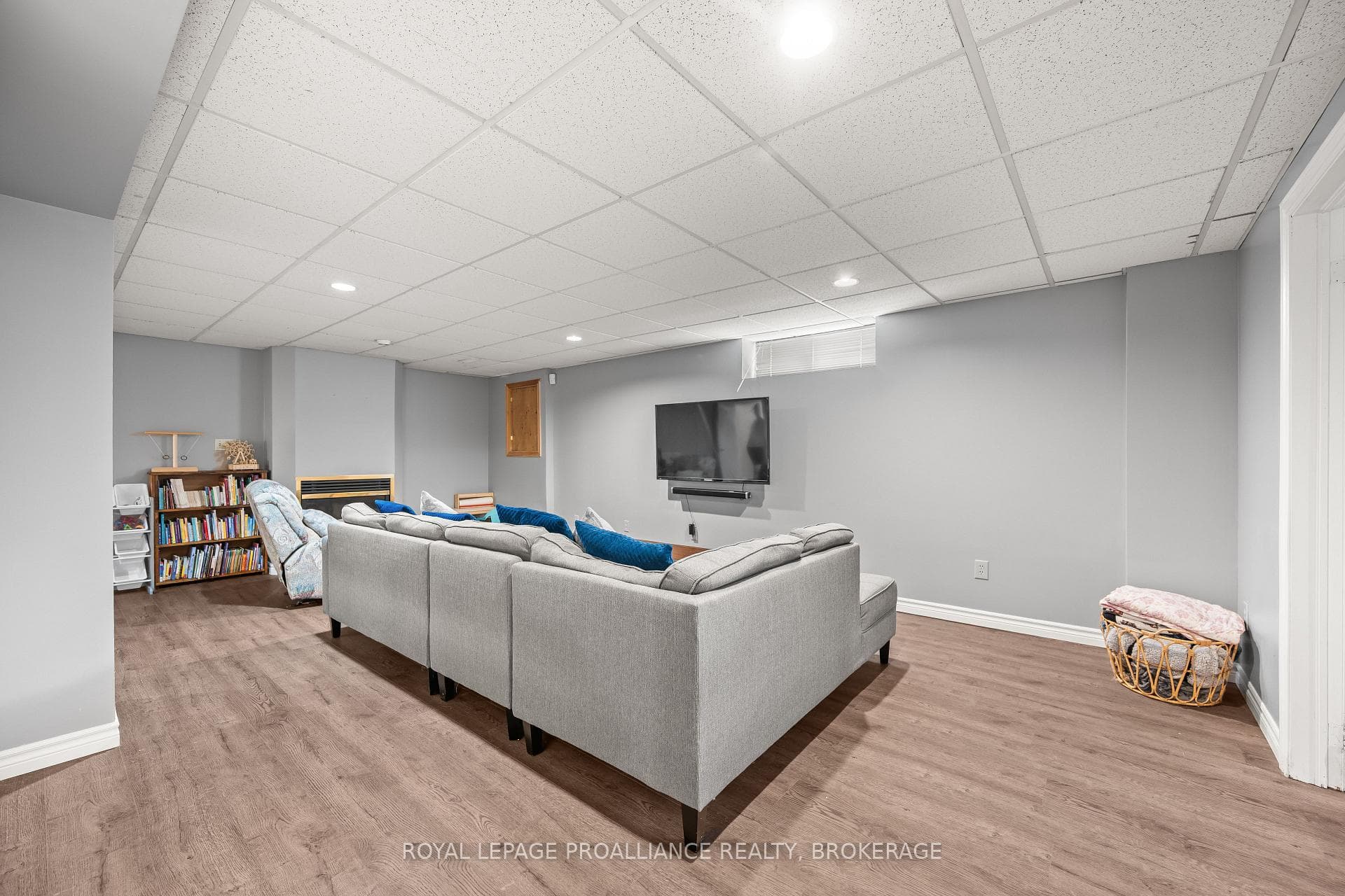 151 Greenlees Drive photo 25