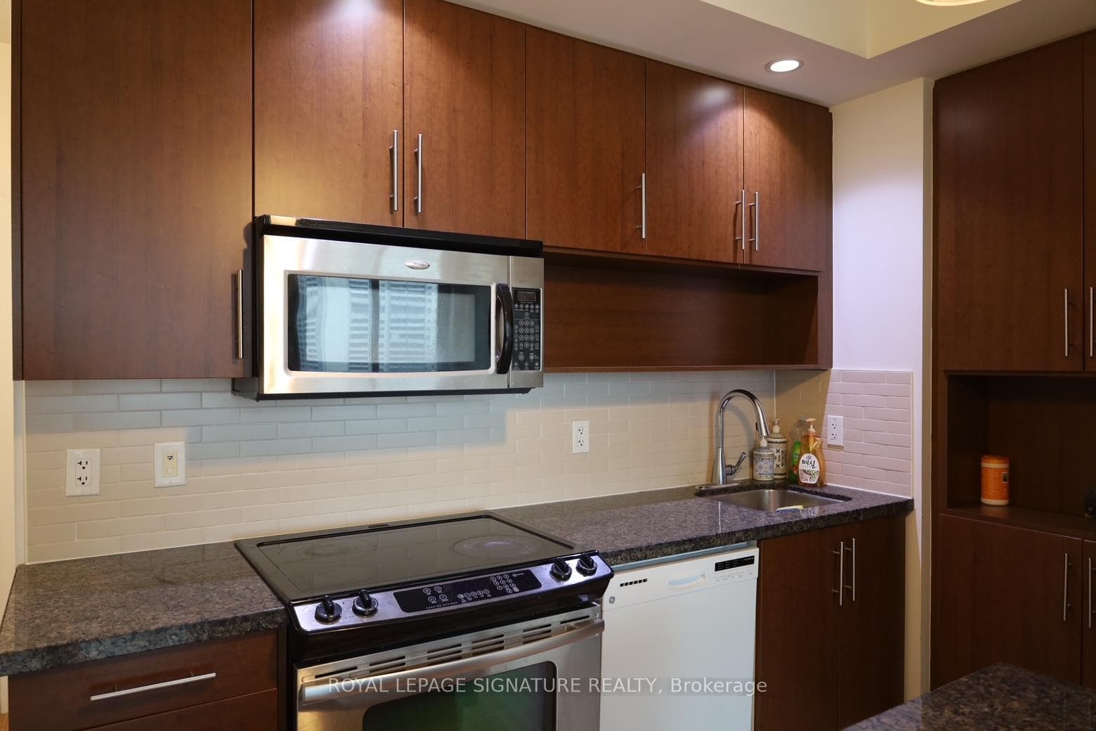 120 Homewood Avenue Unit 904 photo 5