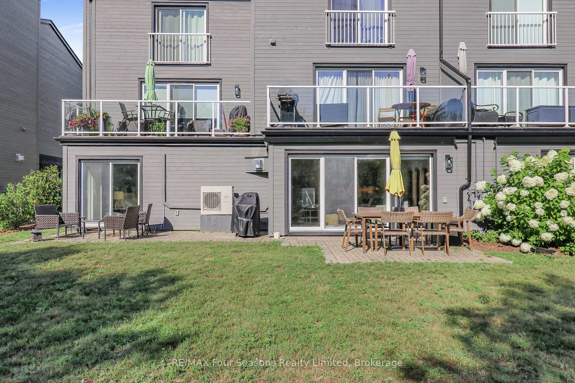 44 Trott Boulevard Unit 13 photo 31