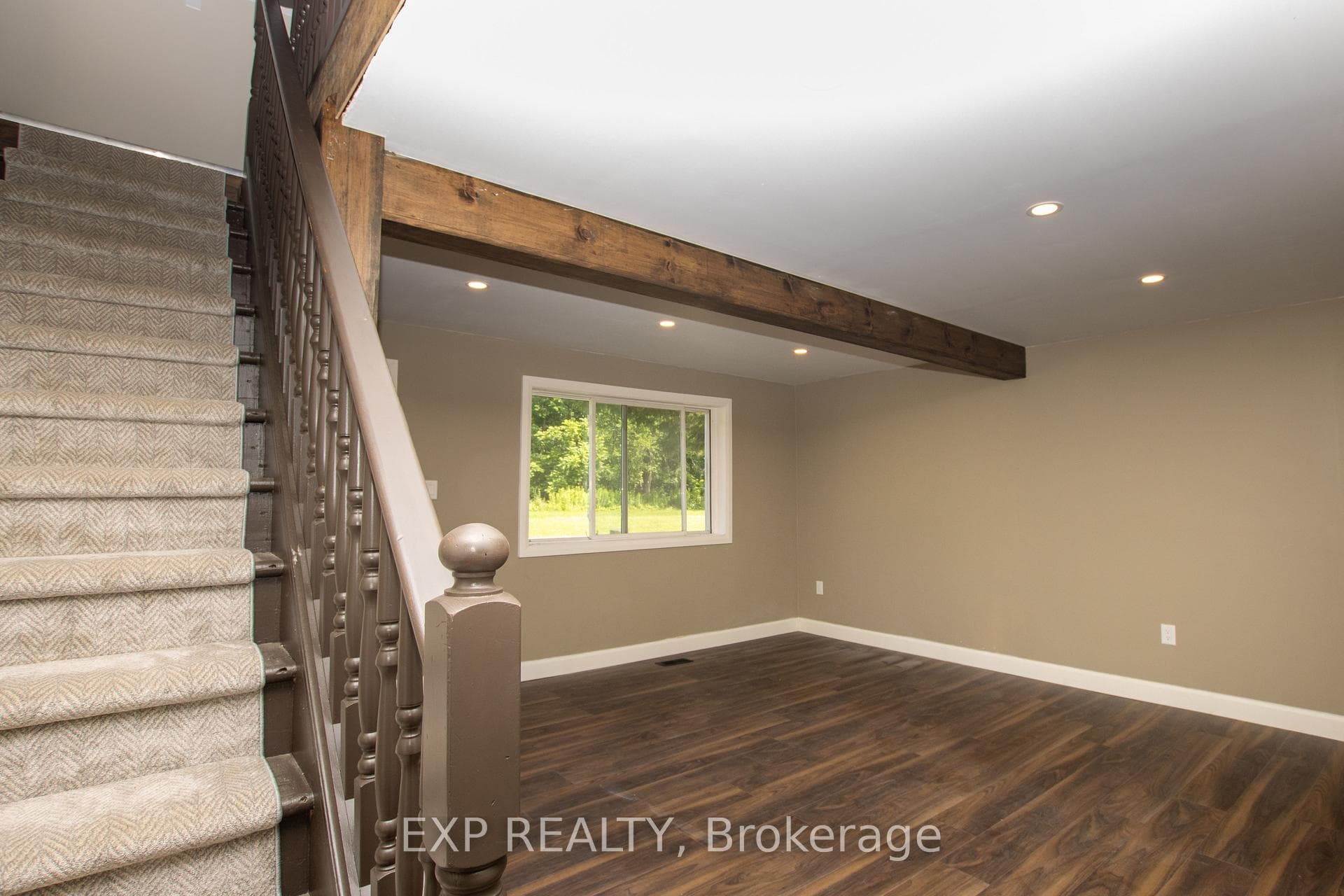 190 MUNROE Street photo 12