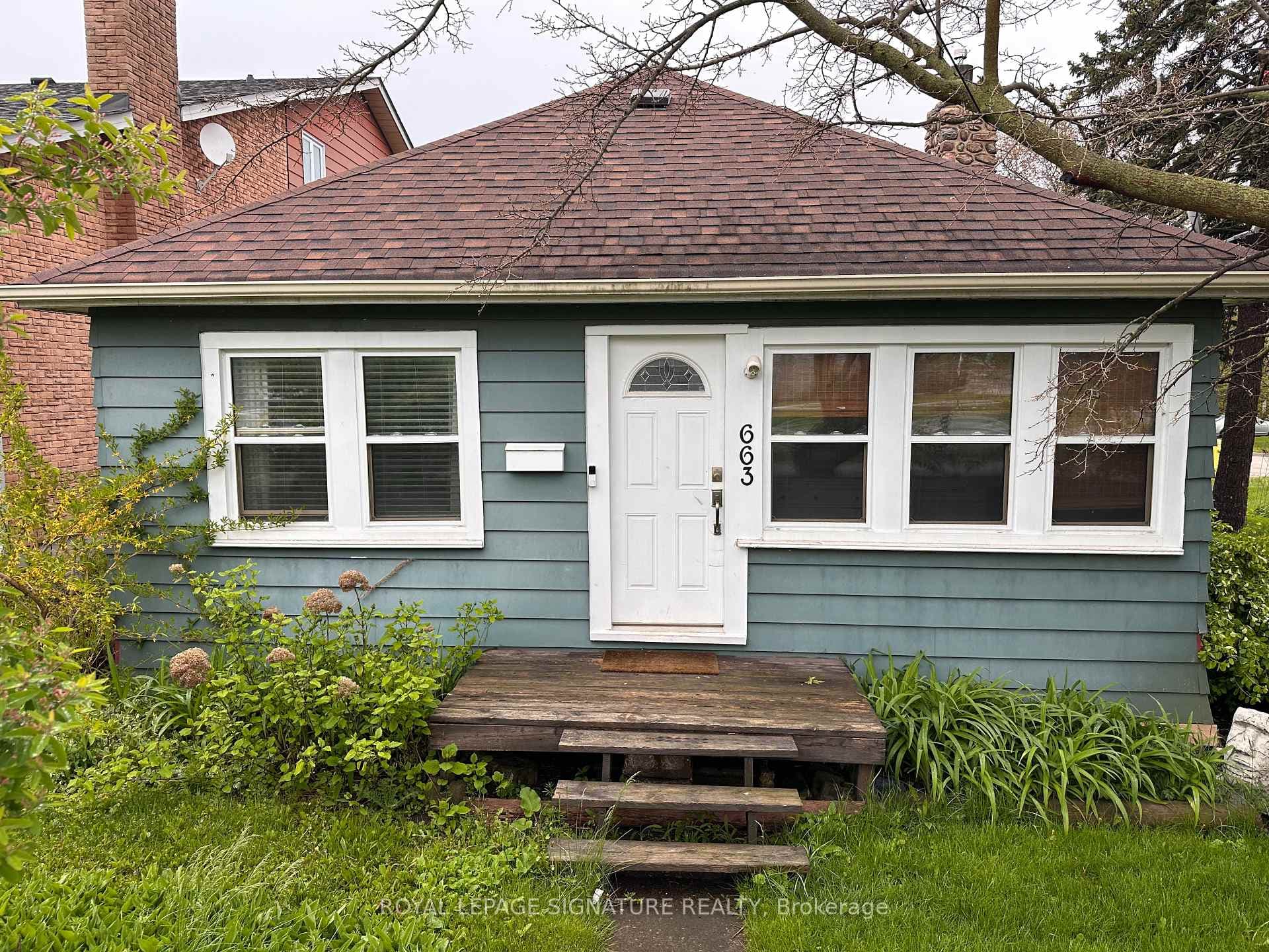 663 Liverpool Road photo 1