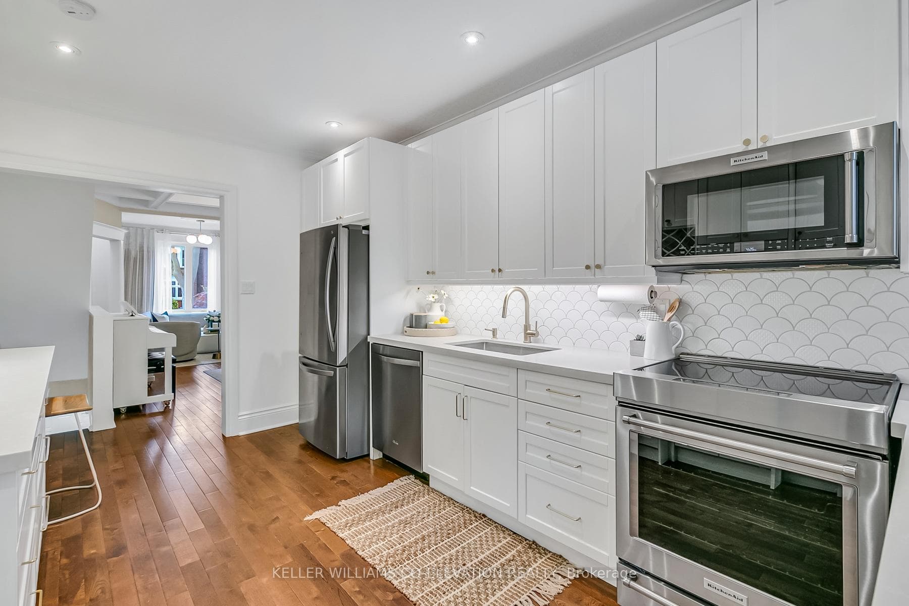 53 1/2 Fairview Avenue photo 14