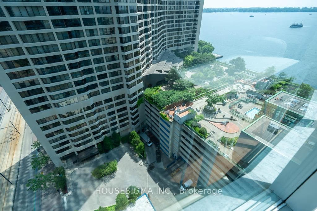 77 Harbour Square Unit 2003 photo 14