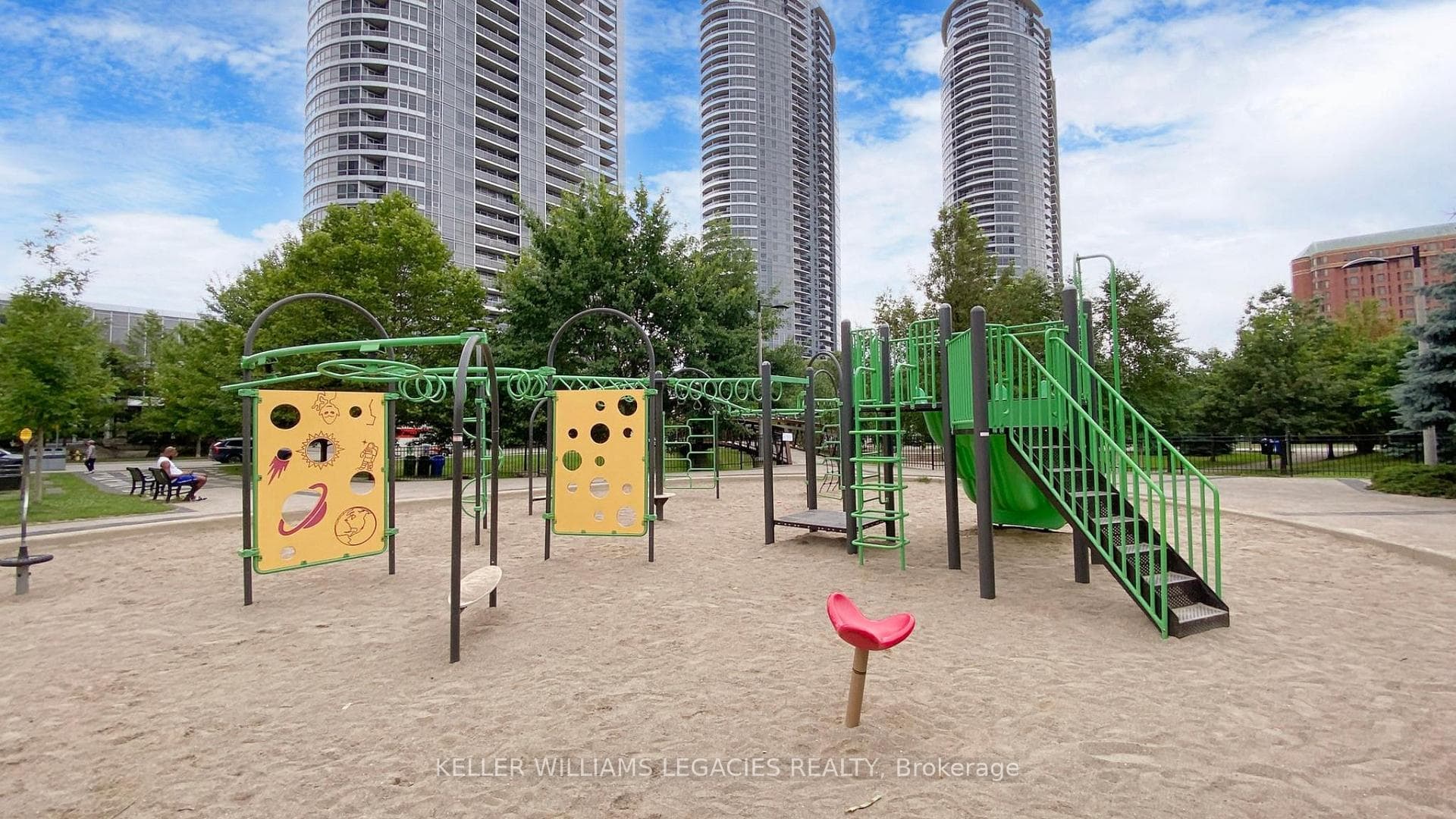 181 Village Green Square Unit 719 photo 21
