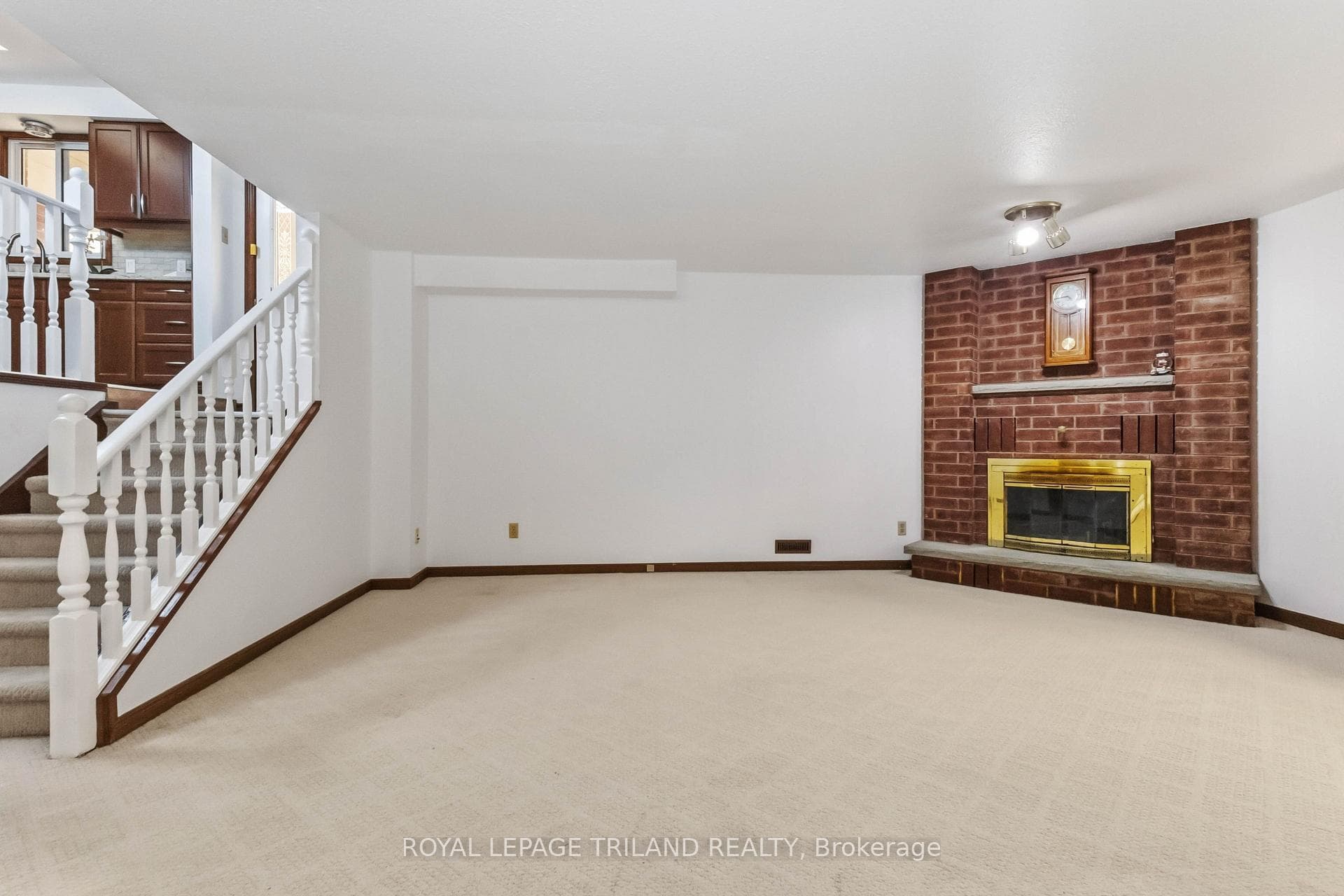 954 Chippewa Drive photo 22