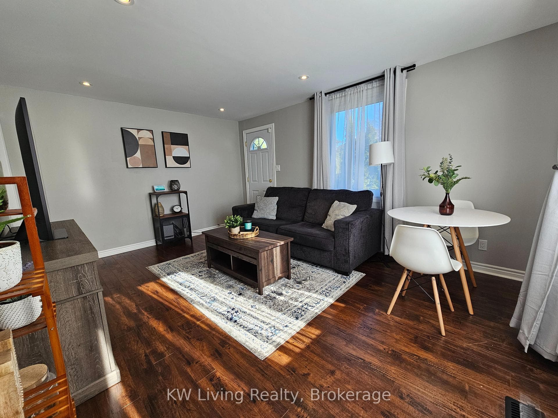 601 Perry Street photo 5