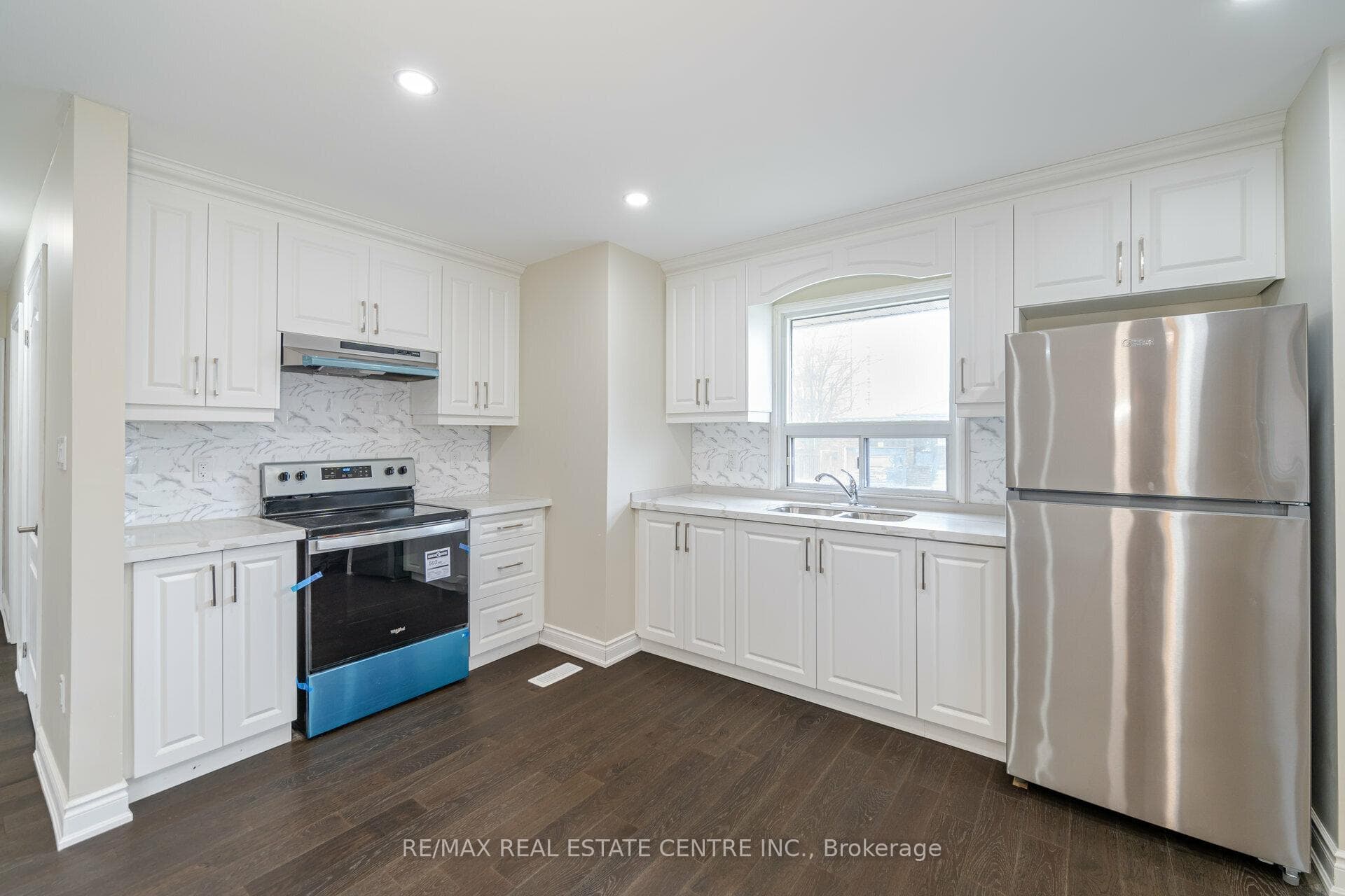 364 East 14th Street Unit Upper photo 9