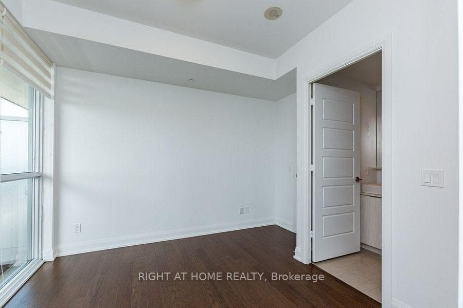 110 Marine Parade Drive Unit 1003 photo 13