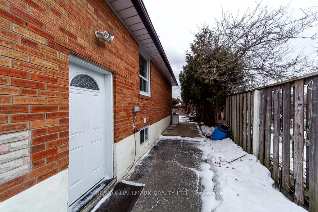 86 Snowood Court photo 15