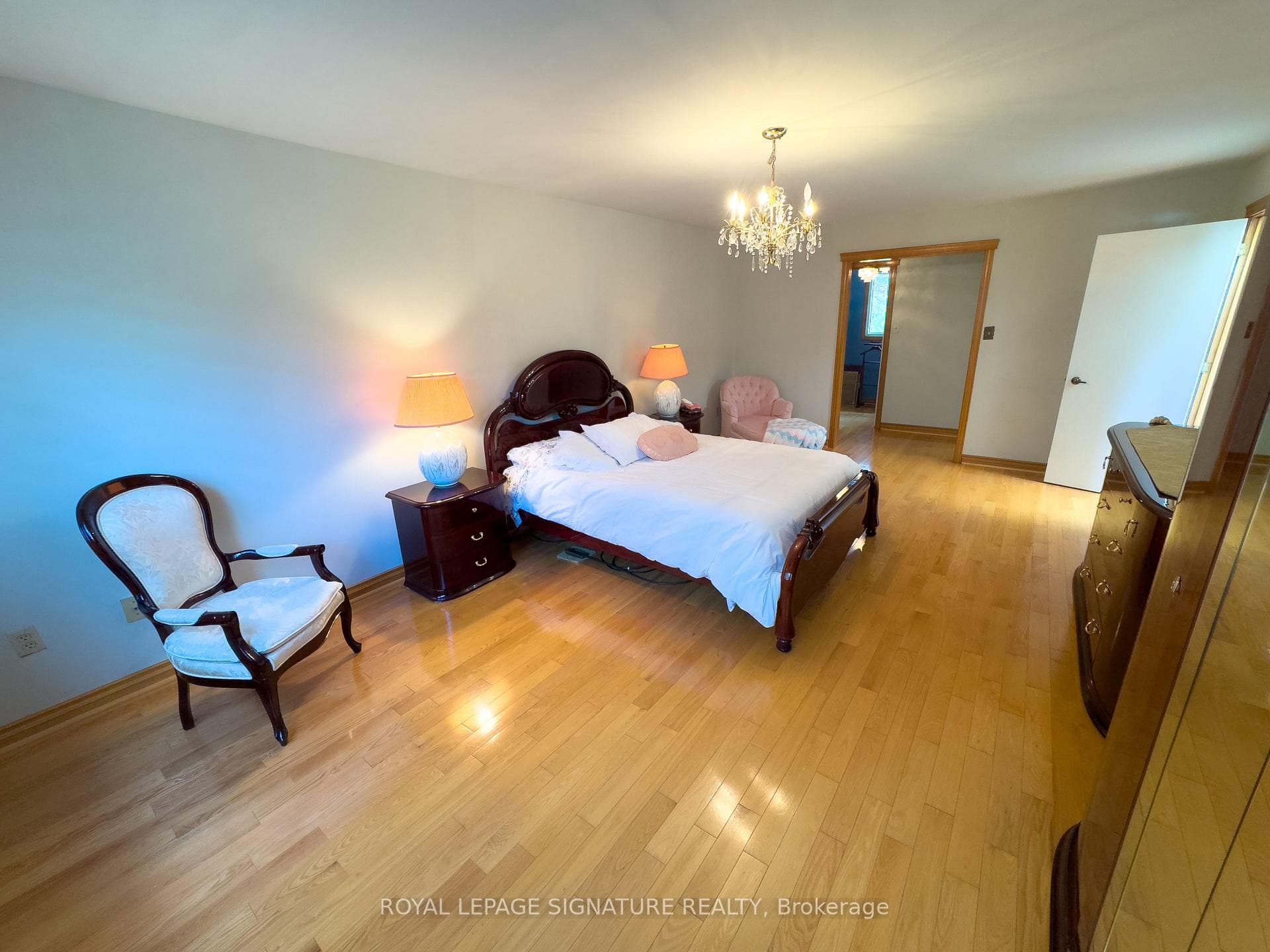 Prim Bedroom