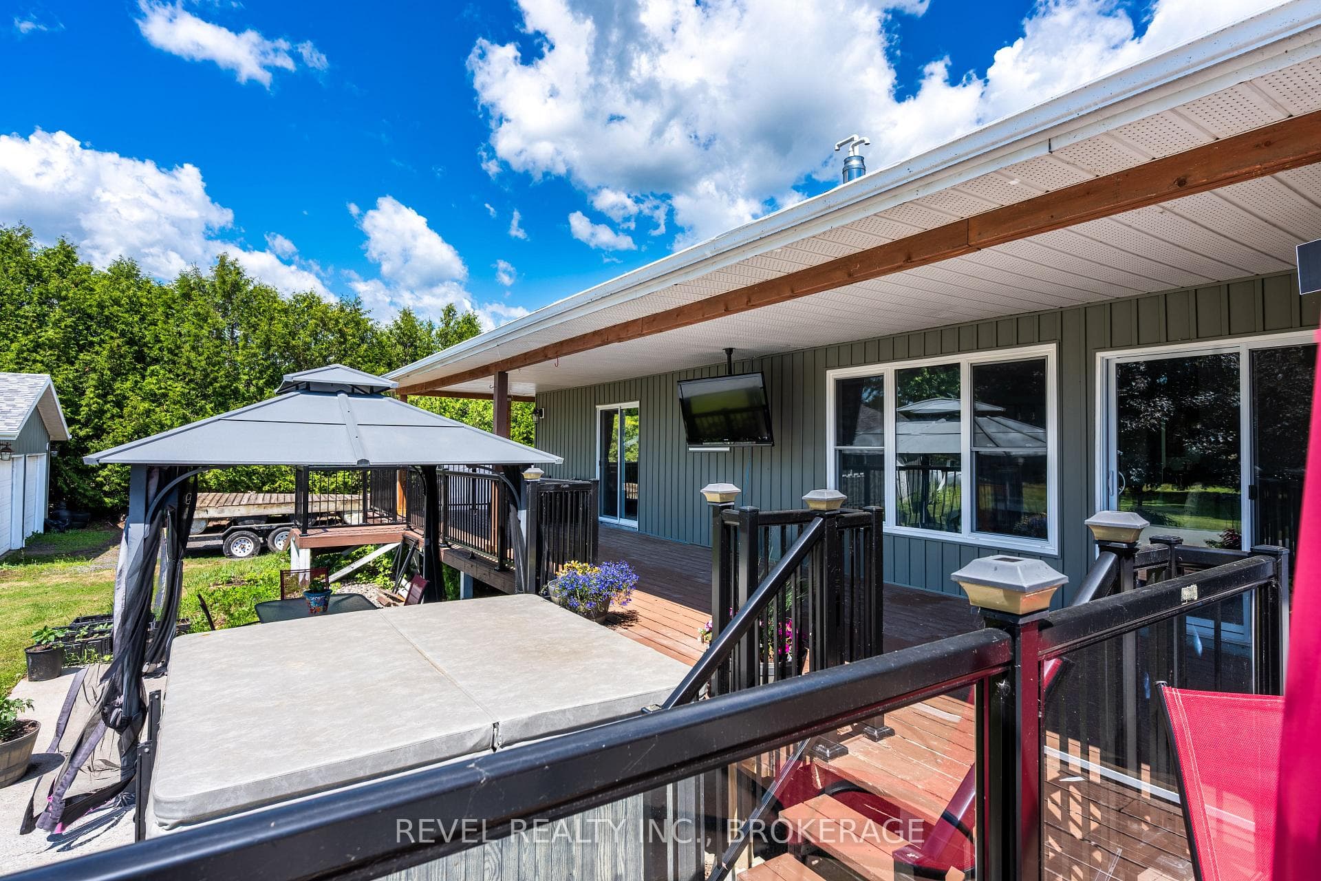 2089 Sunbury Road photo 46