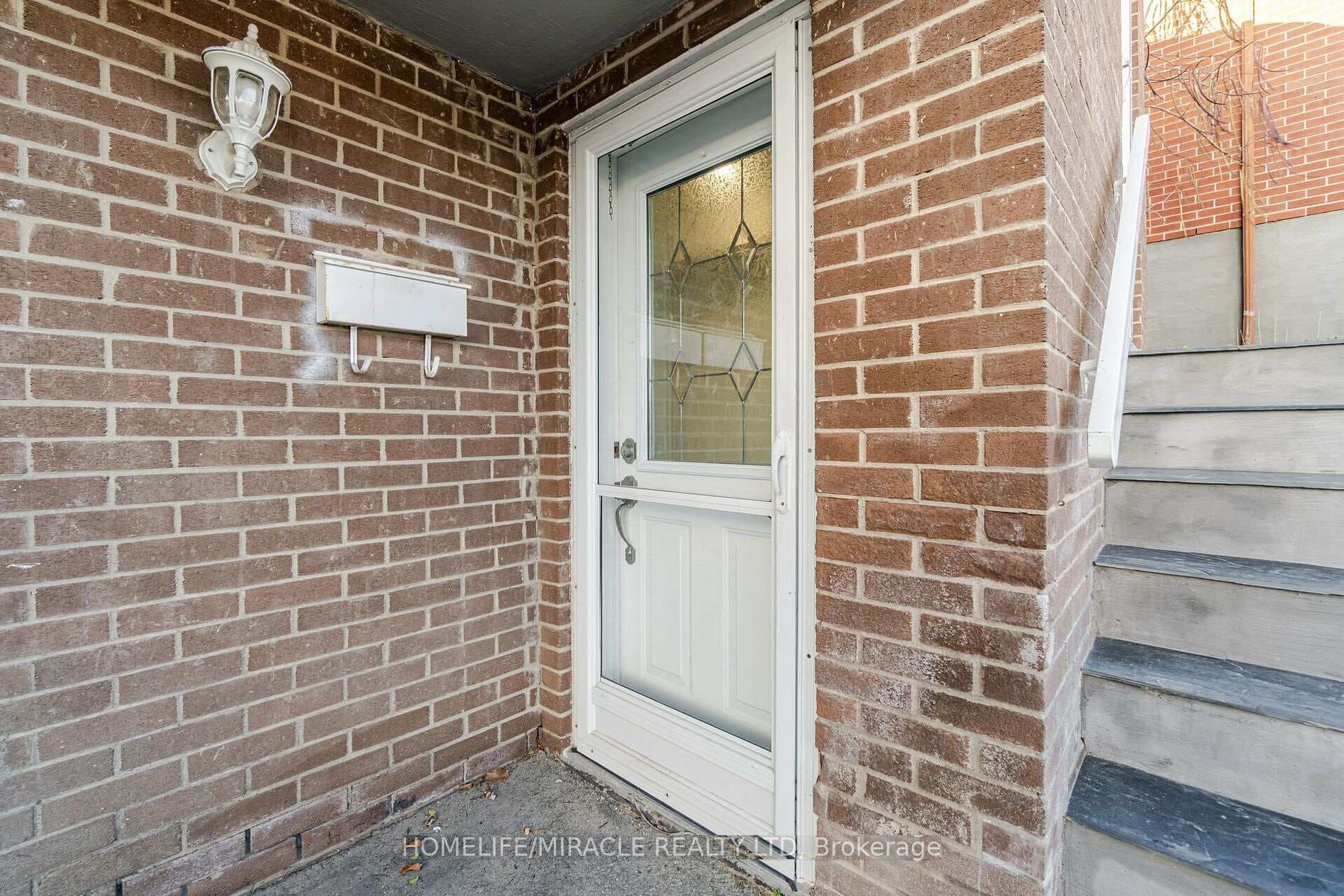 18 Prouse Drive photo 2