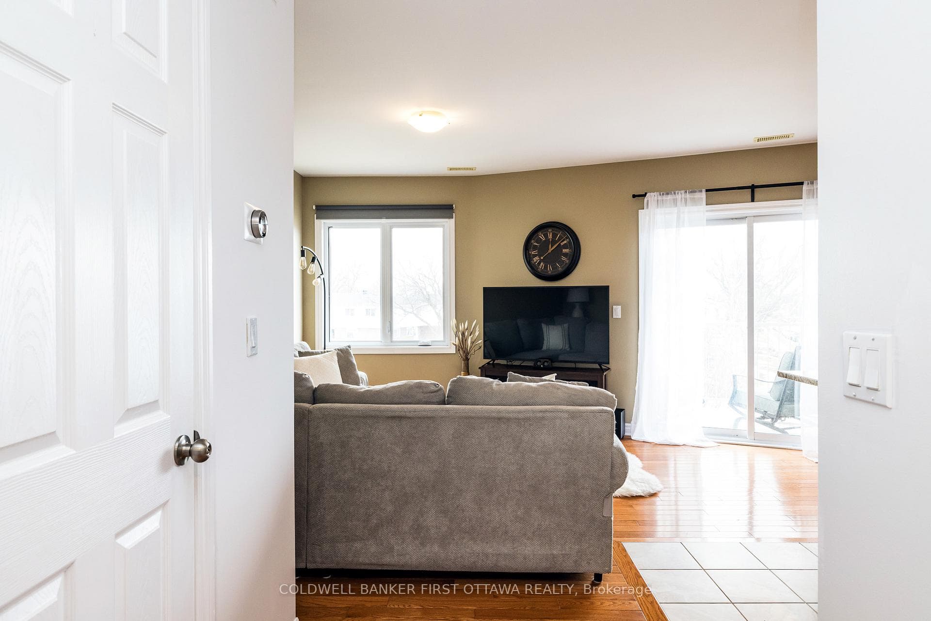 1210 MCWATTERS Road Unit 6 photo 4
